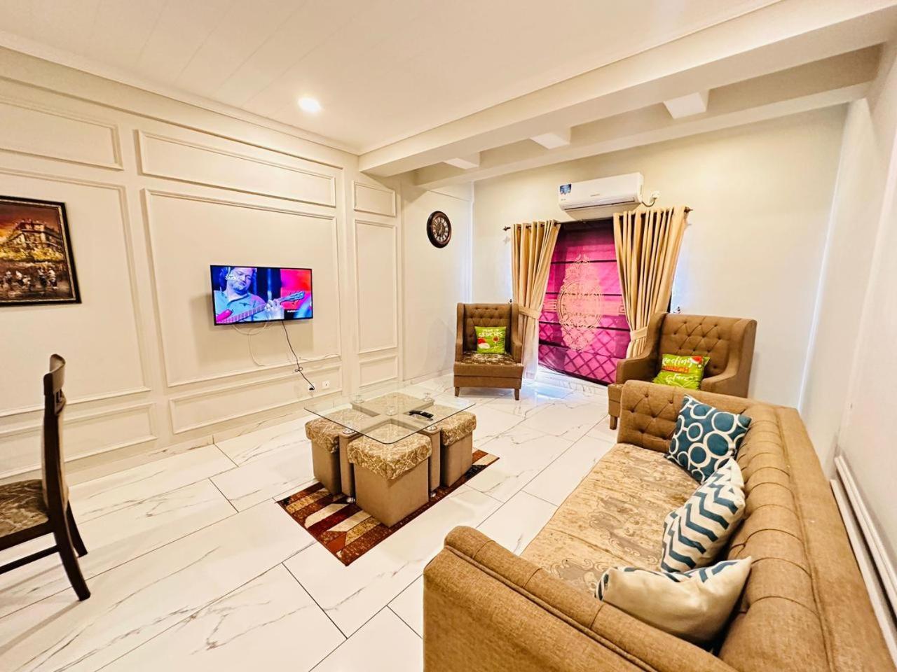 Holidazzle Serviced Apartments Bahria Town Rawalpindi Cameră foto