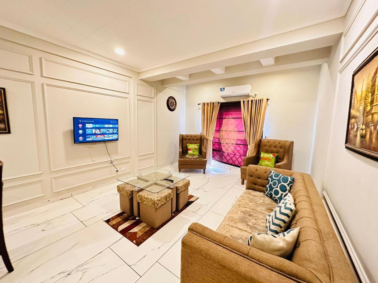 Holidazzle Serviced Apartments Bahria Town Rawalpindi Cameră foto